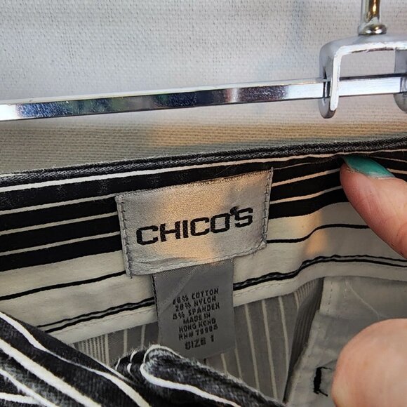 Chico's Wide Leg Cropped Striped Pants M/8 - Picture 4 of 4